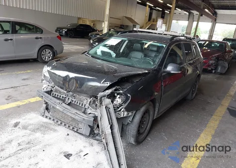 2013 Volkswagen Jetta Sportwagen 2.0L Tdi z USA, uszkodzony, nr VIN 3VWPL7AJ7DM688391